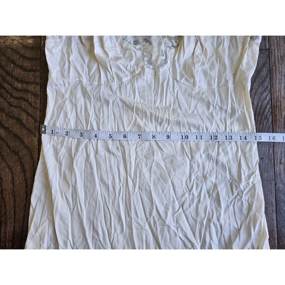 Vtg Vanity Fair Womens Slip Dress Nightgown Ivory Sz 36 Made in USA Floral Lace - Picture 6 of 10